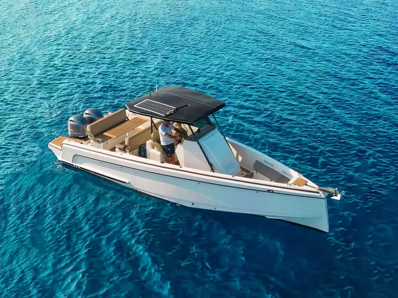 Aqua 30 White – private Yachtcharter auf Zypern