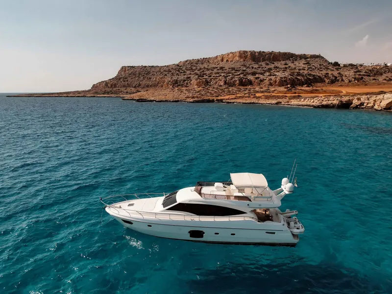 Ferretti 592 – private Yachtcharter auf Zypern