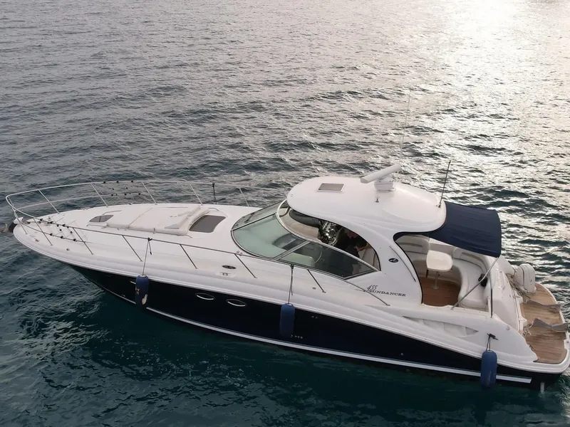 Sea Ray 455 – private Yachtcharter auf Zypern