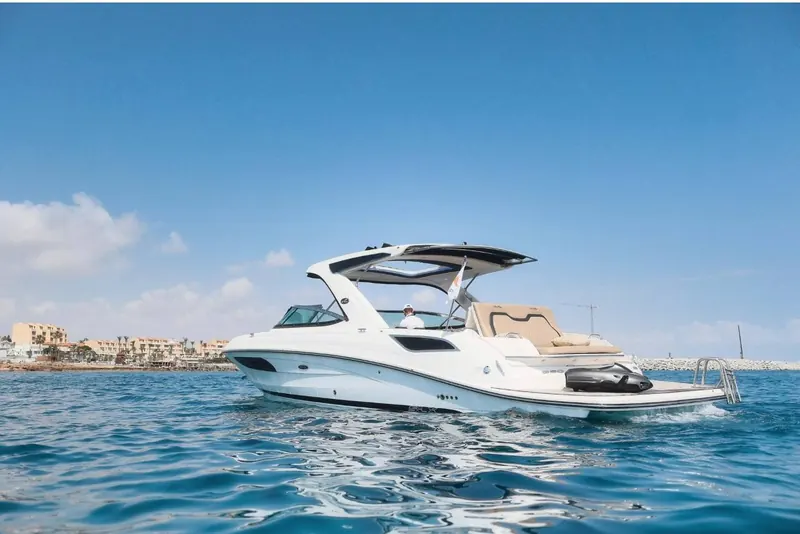 Sea Ray SLX350