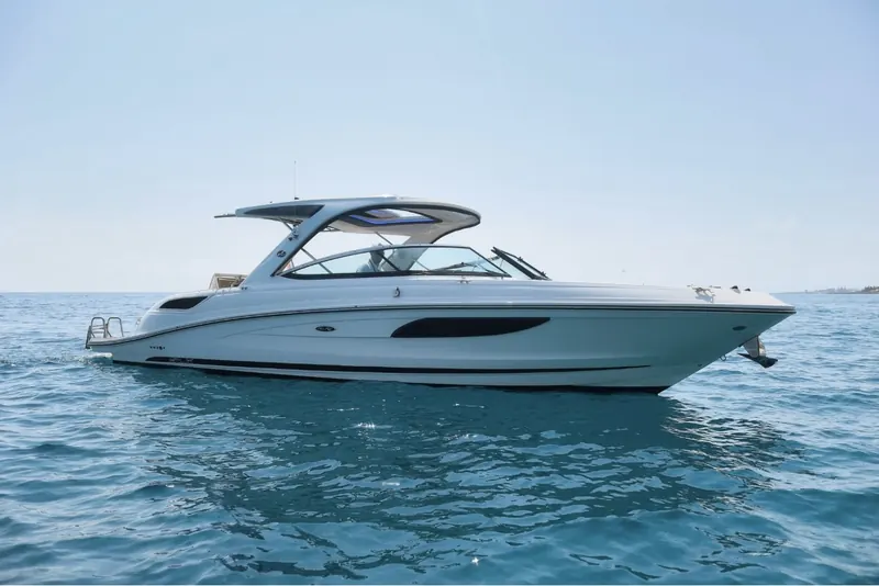 Sea Ray SLX350 — Ayia Napa