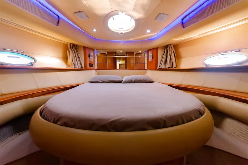 Azimut 46