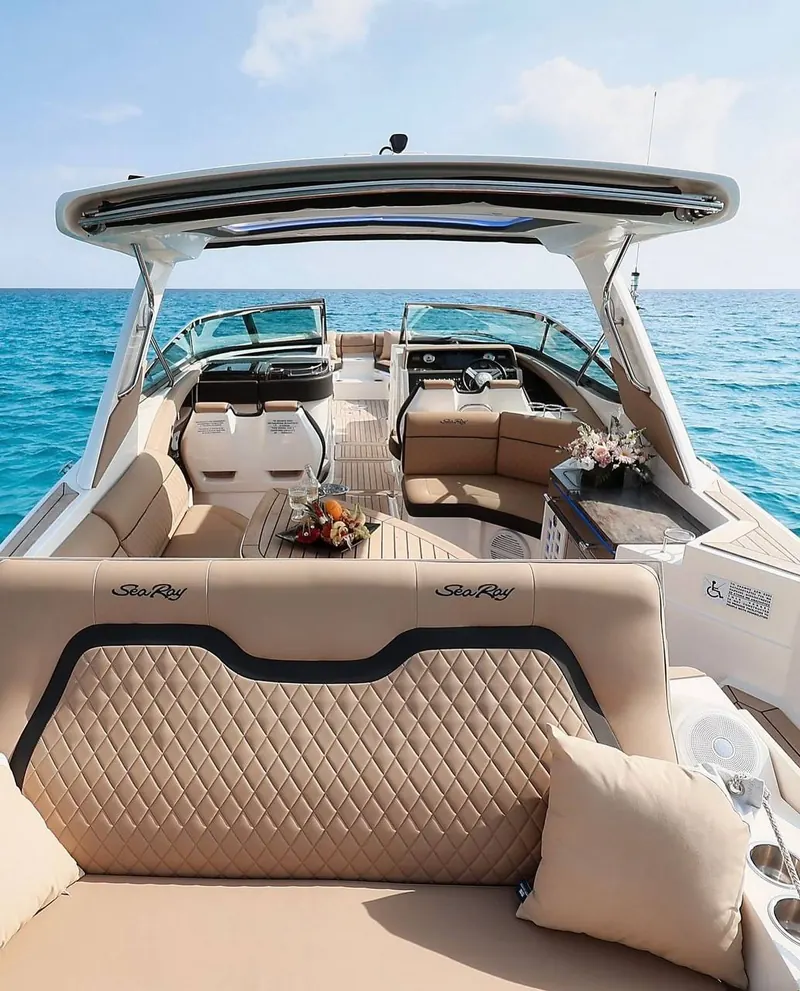 Sea Ray SLX350